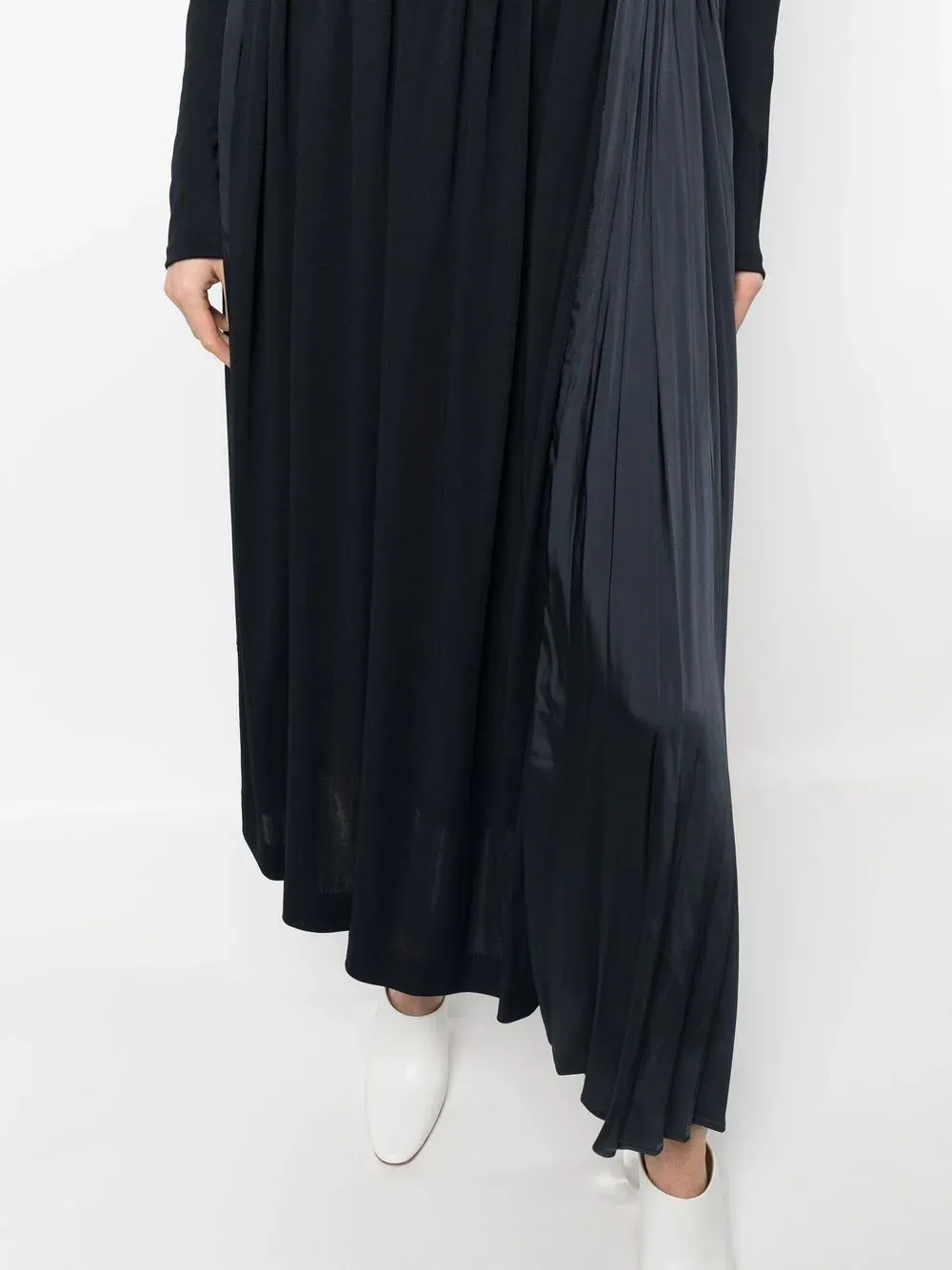 Asymm Crepe Fluid Skirt