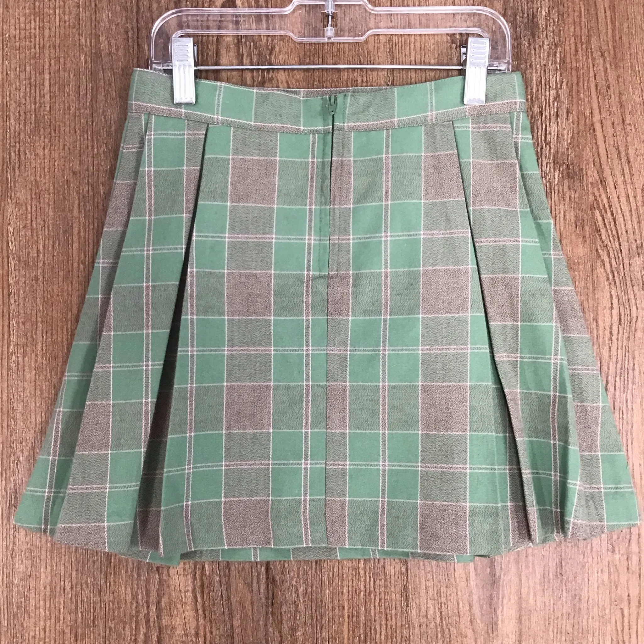 Beaufort Bonnet Co Kids Size 10 Green & Tan Pleated Skirt