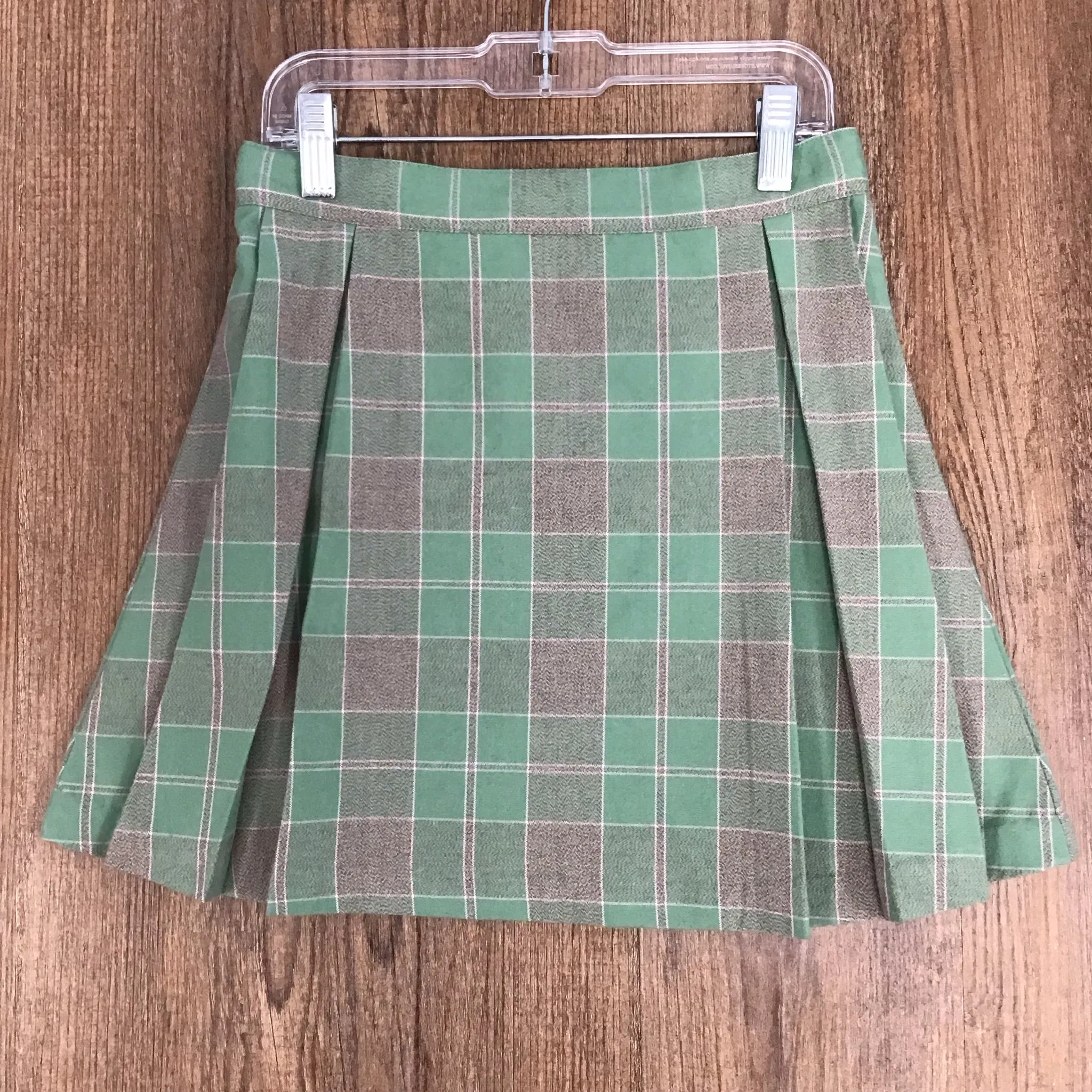 Beaufort Bonnet Co Kids Size 10 Green & Tan Pleated Skirt