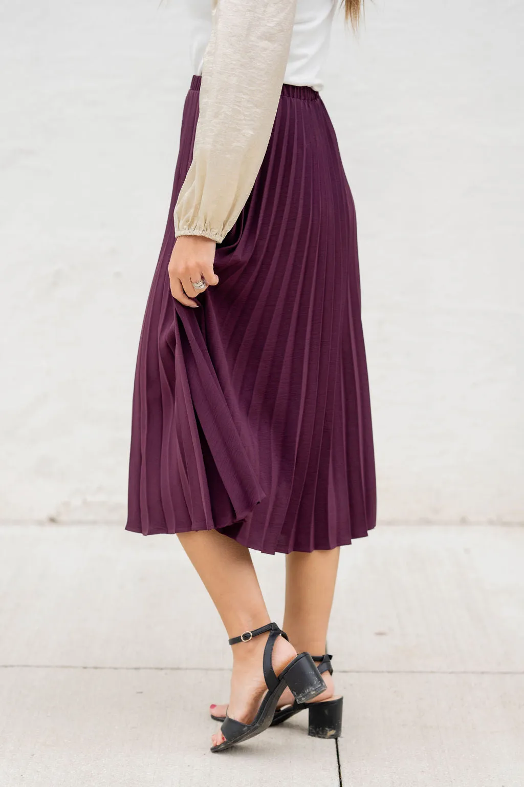 Flirty Pleated Midi Skirt