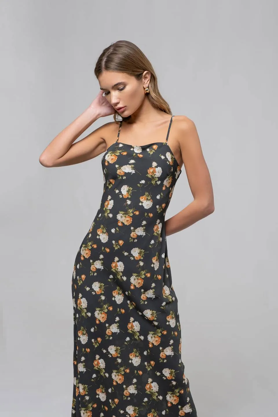 FLORAL SWEETHEART NECK CAMI MIDI DRESS