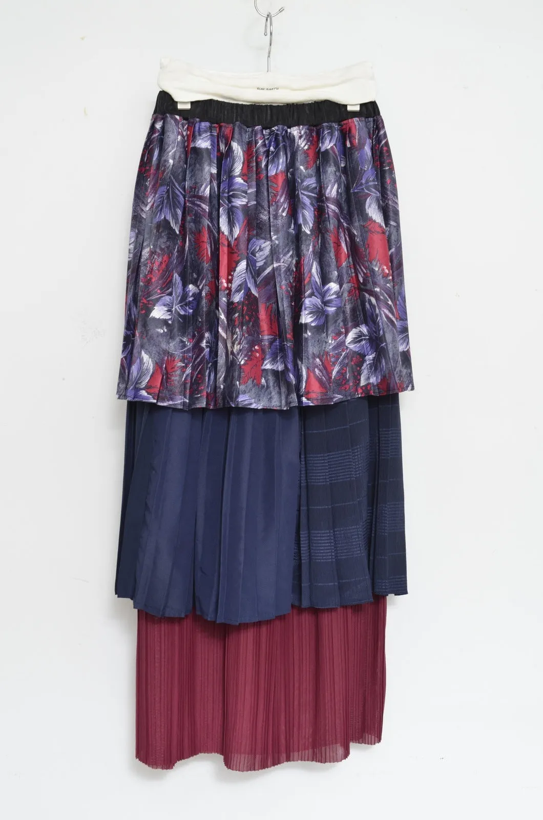 PLEATED SKIRT 01 / B