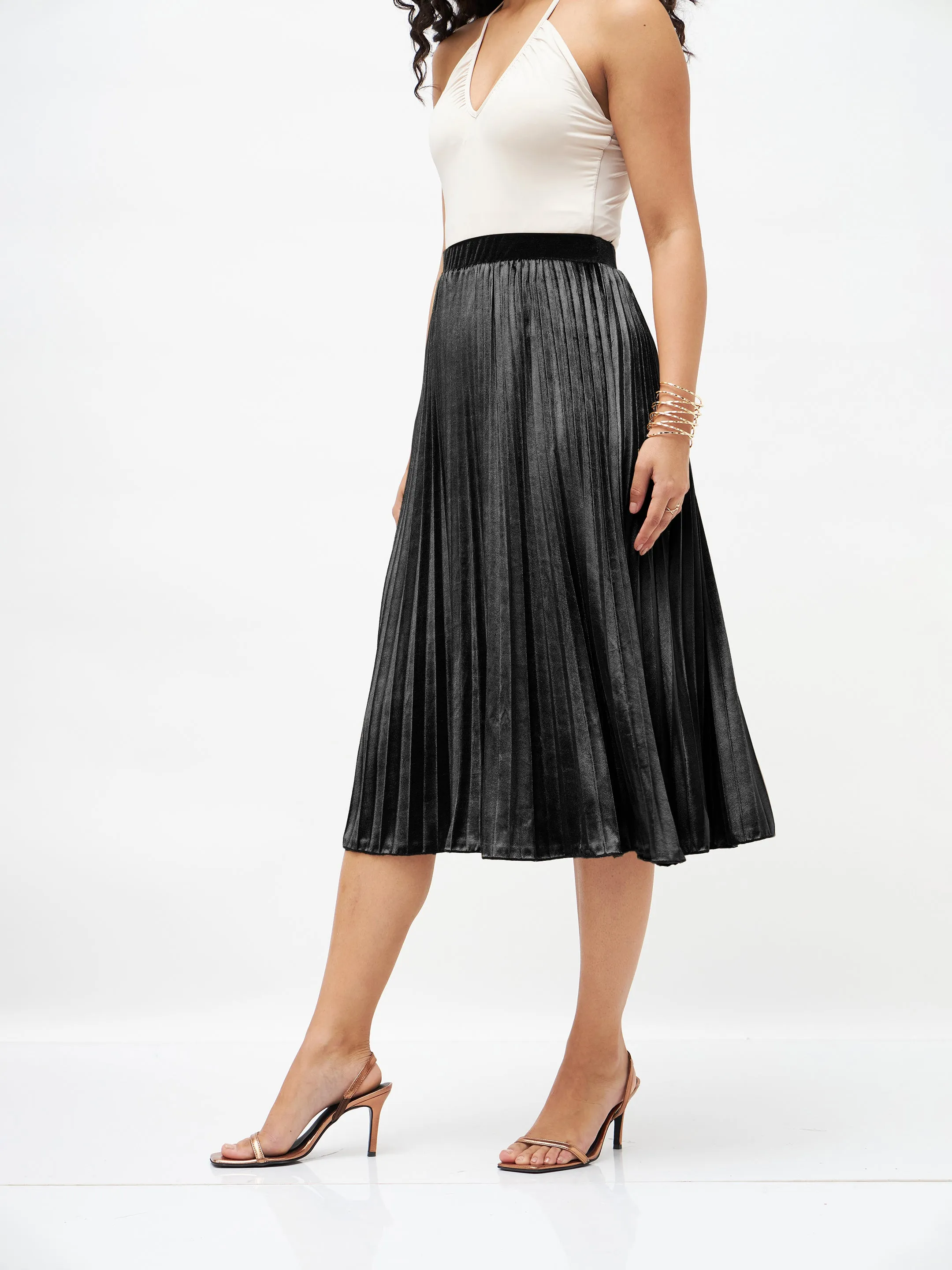 Women Black Velvet Pleated Skirt